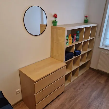 Privat bolig Einzelzimmer In Ruhiger Lage --- Check-in Mit Schluesselkasten *