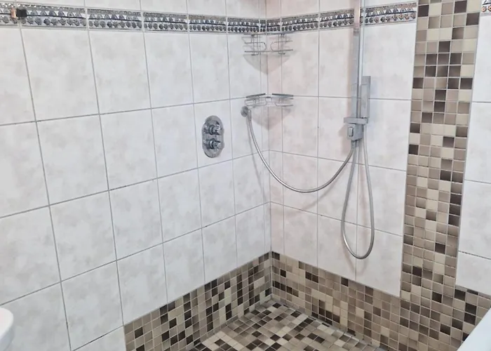 Einzelzimmer In Ruhiger Lage --- Check-in Mit Schlüsselkasten *